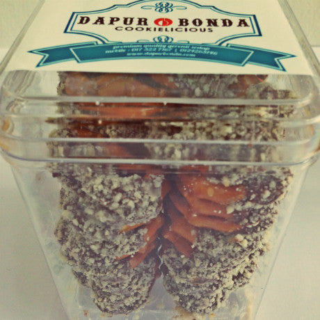 Chocolate Pretzel with Almonds by Dapur Bonda
