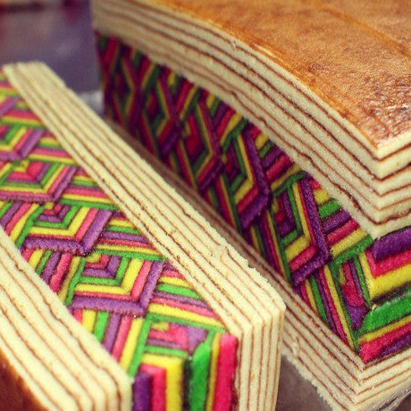 Kek Lapis Pua Kumbu by Mam Selera